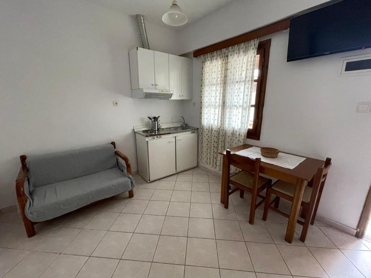 Cozy Studio In Skala, Agistri Lejlighed Eksteriør billede